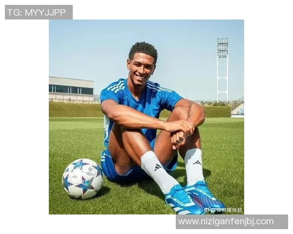 足球明星展现自信微笑瞬间捕捉他们的魅力与热情