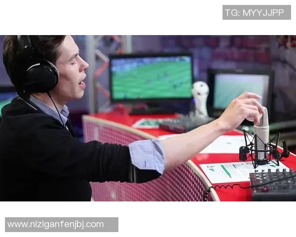 足球明星赛场耳机佩戴背后的故事与音乐力量解析