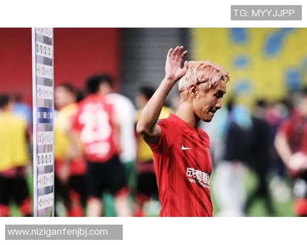 广州足球队与北京足球队赛后分析:力量对决的精彩瞬间与战术解析 广州足球队与北京足球队赛后分析:力量对决的精彩瞬间与战术解析